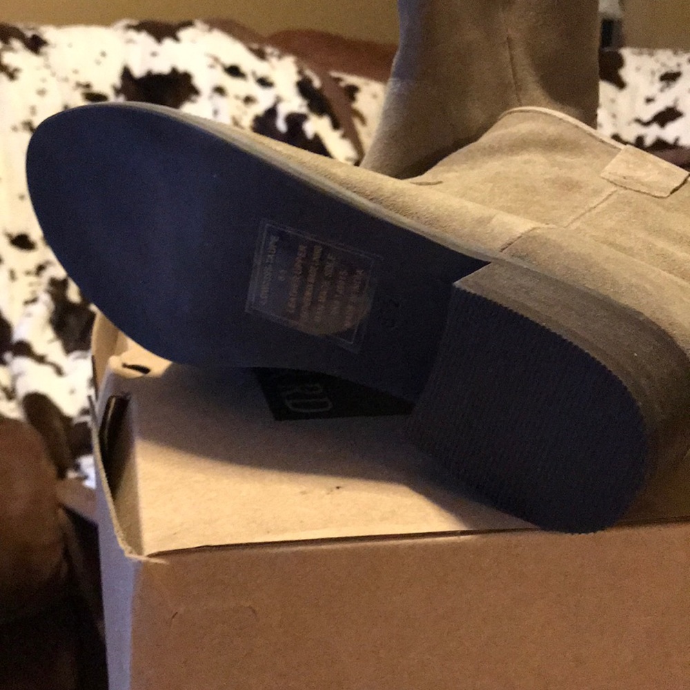 Suede Boots - Picture 2 of 3